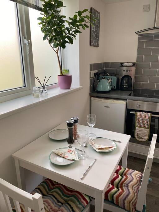 델라볼 Rural Cosy Retreat For Two Near Port Isaac 아파트 외부 사진